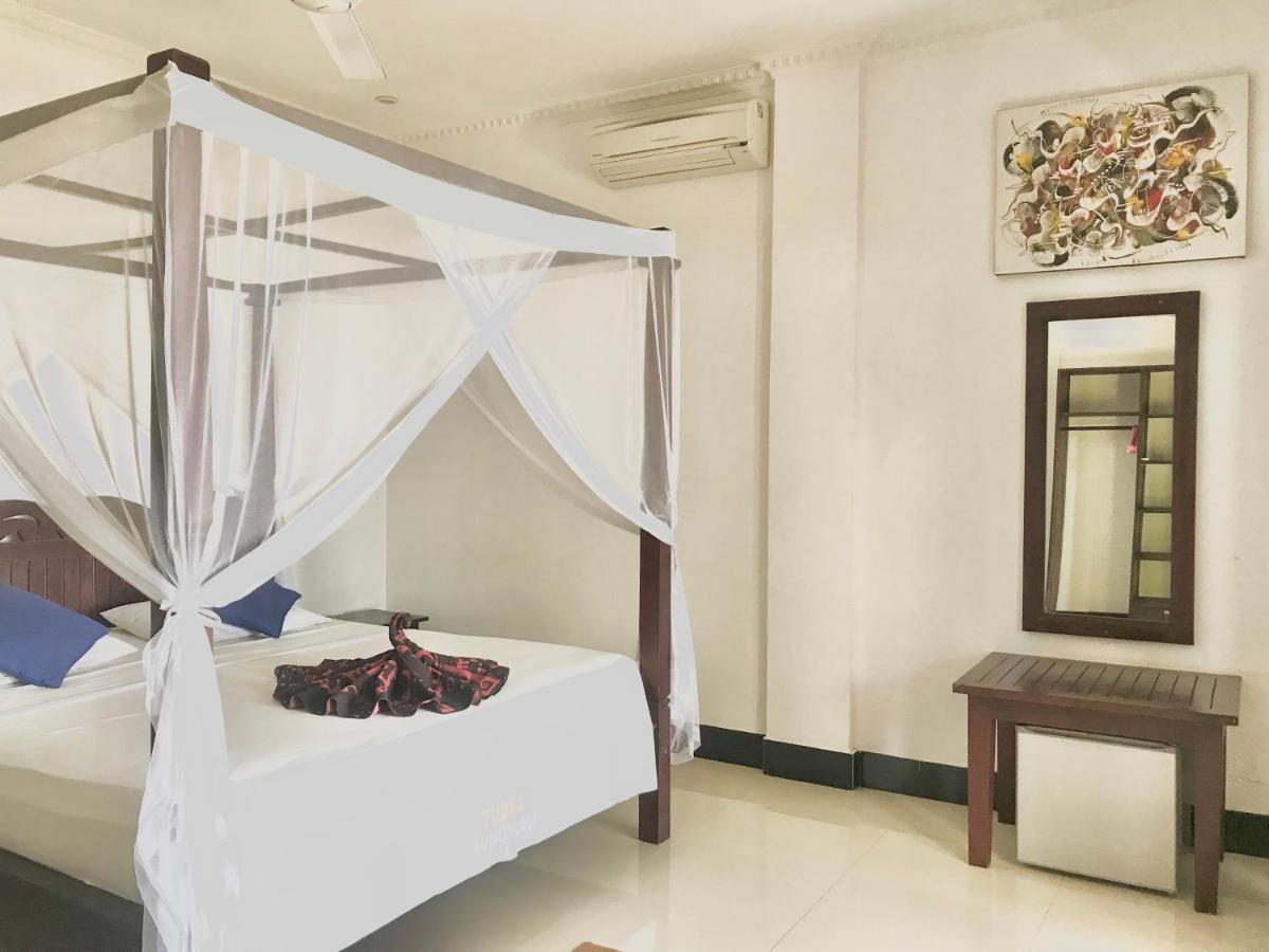 Tudes Homestay Amed Esterno foto