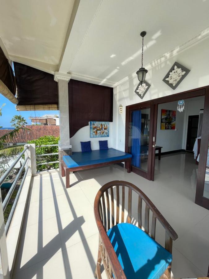 Tudes Homestay Amed Esterno foto