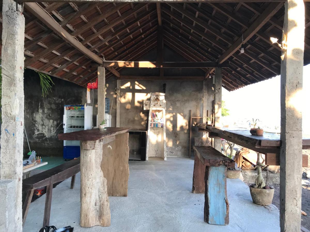 Tudes Homestay Amed Esterno foto
